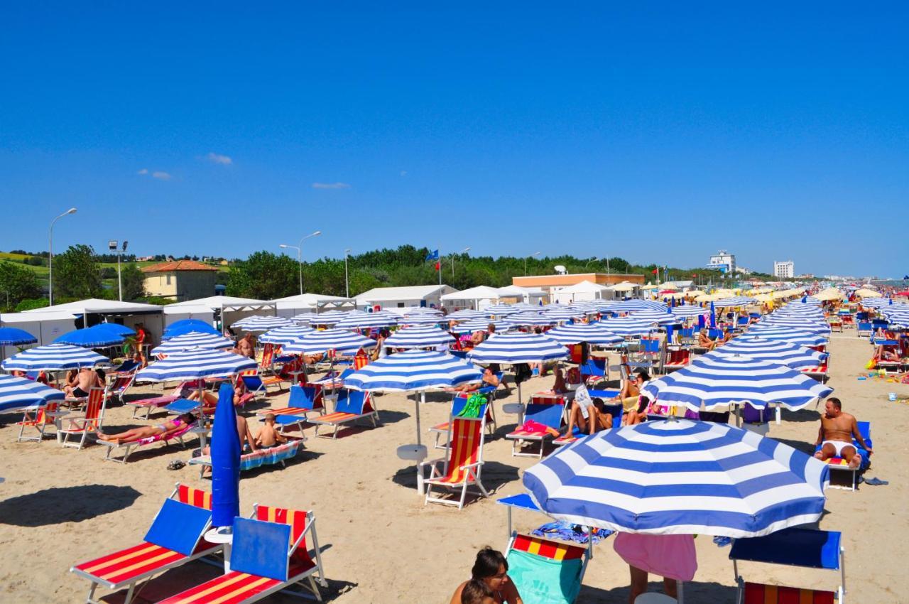 Camping Blu Fantasy Senigallia Eksteriør billede